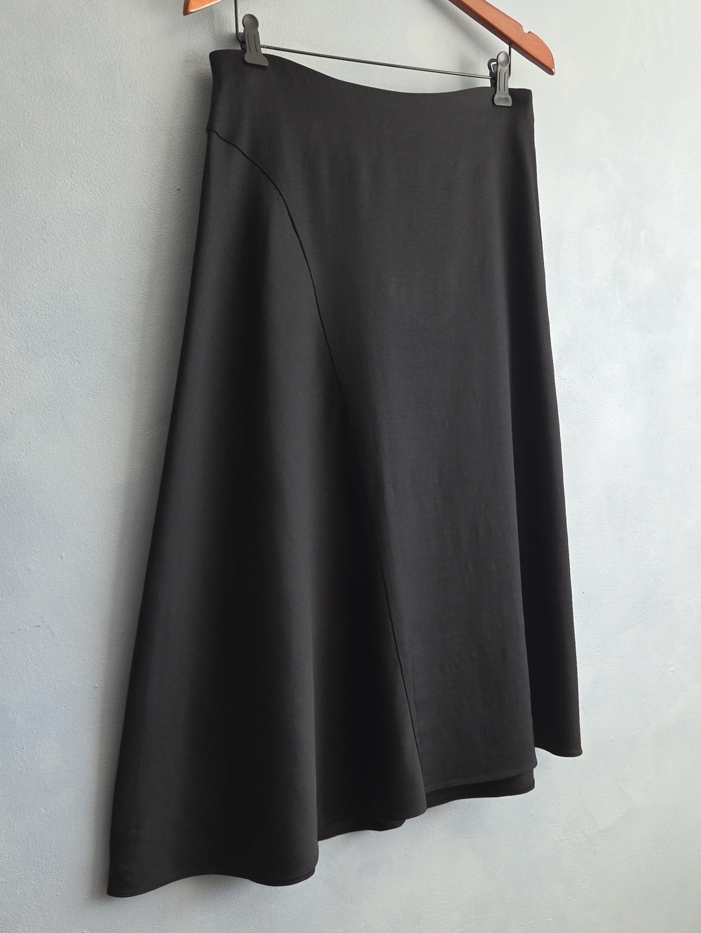 VINCE ASYMMETRICAL BLACK MIDI LINEN BLEND, SKIRT, SIZE 8, NWOT